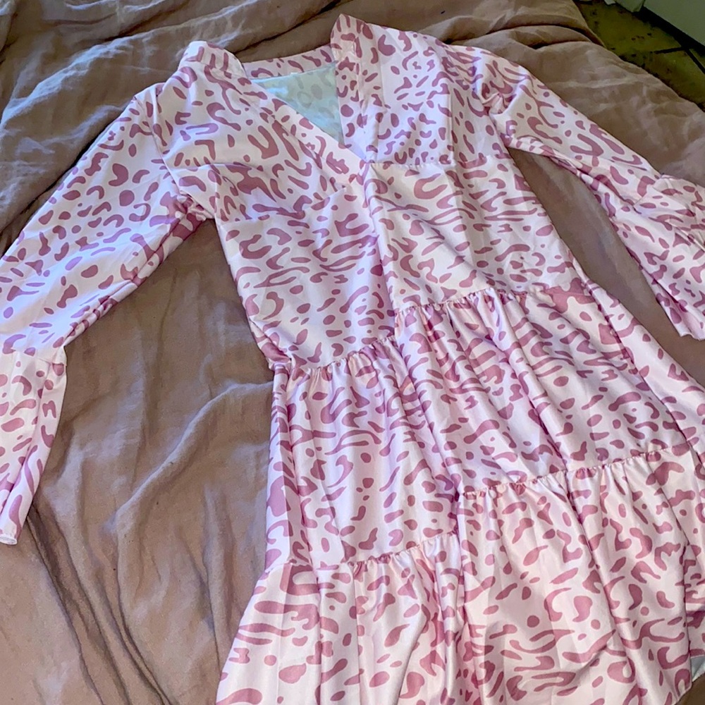 Size S pink leopard print tiered dress